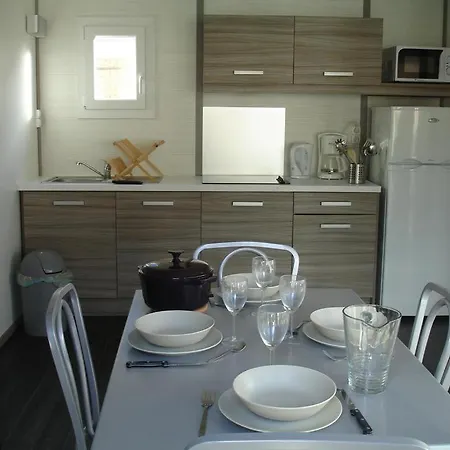 Les Tourelles Village De Asnelles