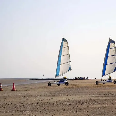 Les Tourelles Village De 4*