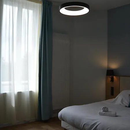 Les Tourelles Village De