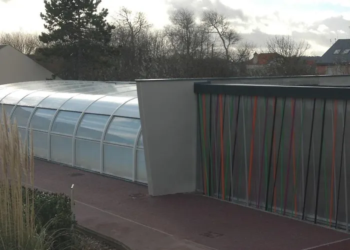 Les Tourelles Village De