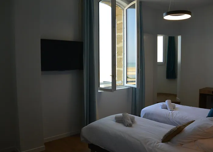 Les Tourelles Village De Asnelles