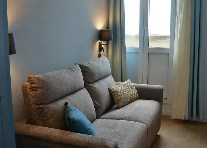 Les Tourelles Village De Asnelles