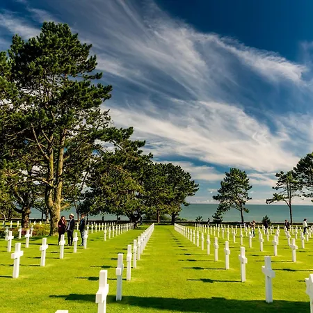 Les Tourelles Village De