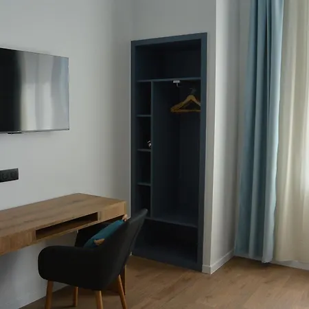 Les Tourelles Village De Анель