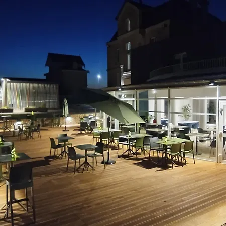 Les Tourelles Village De Tatil parkı