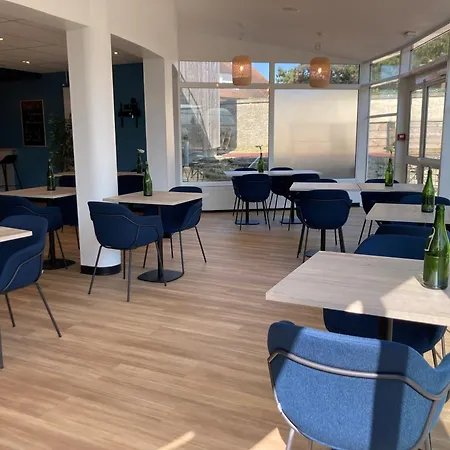 Les Tourelles Village De 4*