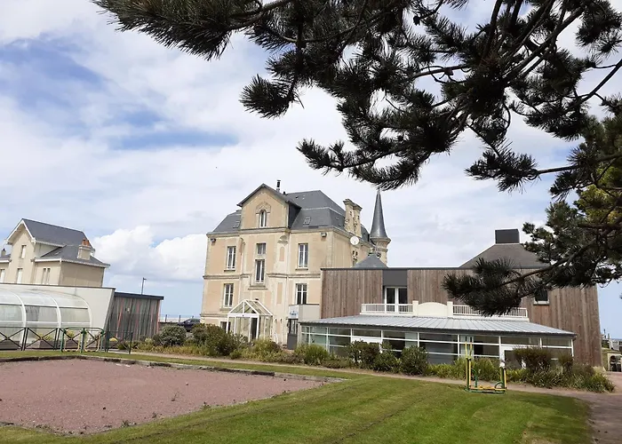 假日公园 Les Tourelles Village De 4*