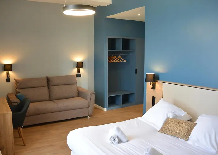 Les Tourelles Village De 4*