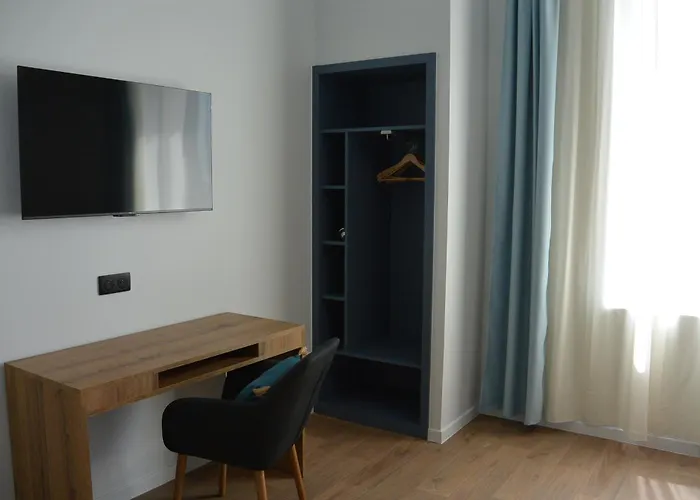 Les Tourelles Village De Анель